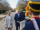 25 de mayo: El Presidente encabezó el izamiento de la bandera argentina en la residencia de Olivos