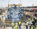 El Presidente encabezó la bajada de una tunelera que dará agua potable a 2,5 millones de vecinos del sur del Gran Buenos Aires