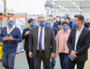 El Presidente visitó la única empresa que produce barbijos N95 para el personal de la salud