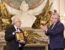 El Presidente rindió homenaje a Pérez Esquivel en la Casa Rosada: “Deberías ser modelo de todos los argentinos”