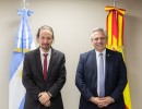Con una reunión bilateral con el vicepresidente de España, el Presidente culminó su primera jornada en Bolivia