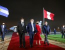 El Presidente llegó a Perú para asistir a la ceremonia de transmisión de mando del presidente electo, José Pedro Castillo Terrones