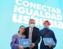 Con la entrega de más de 600 computadoras, el presidente Alberto Fernández lanzó el programa Conectar Igualdad en Ushuaia