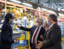 El Presidente visitó la automotriz Stellantis, que sumó un segundo turno de producción de vehículos y 475 nuevos trabajadores