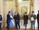 El presidente recibió a autoridades de YPF y Equinor, quienes le anunciaron la firma de un acuerdo de entendimiento entre las dos compañías