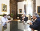 El presidente se reunió con el gobernador de Tierra del Fuego, Gustavo Melella