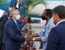 El presidente arribó a Barbados, donde mañana se reunirá con la primera ministra, Mia Mottley