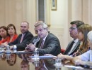 El Gobierno nacional anunció un aumento del 45 por ciento del Salario Mínimo, Vital y Móvil, que llegará a fin de año a $47.850