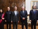 Alberto Fernández recibió al ministro de relaciones exteriores de la India para potenciar la relación económica y política bilateral