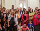 El presidente recibió a grupos de familias, niñas y niños que impulsaron la Ley Oncopediátrica Argentina