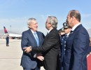 El presidente arribó a Chile para encabezar la ceremonia de conmemoración del 205° aniversario del Abrazo de Maipú