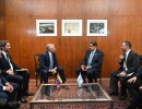 El presidente se reunió con Nicolás Maduro y le pidió que Venezuela vuelva a los organismos y foros internacionales