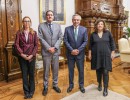 El presidente recibió al titular de la OPS tras el acuerdo para la producción de vacunas y tecnologías sanitarias