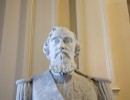 118 years after Bartolomé Mitre's death: The presidential bust that has a hole in its forehead