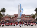 Histórico cambio de guardia con los Regimientos de Granaderos, Patricios y General Iriarte en Plaza de Mayo