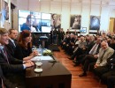 La Presidenta dijo que seguirá pidiendo que “los que ganan plata, produzcan en el país”