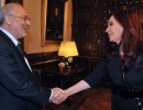 La jefa de Estado recibió al Premio Nobel Joseph Stiglitz