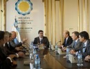El jefe de Gabinete recibió a integrantes de diversas cámaras empresariales en Casa Rosada