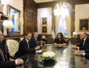 La jefa de Estado recibió a organizaciones de Israel y Palestina por la Paz