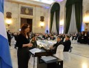 “No conozco ningún gran ejército que defienda un país en el que sólo se producen materias primas”, aseguró la Presidenta