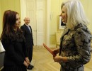 La jefa de Estado recibió las cartas credenciales de seis embajadores