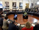 La Presidenta anunció incremento en los topes del monotributo y subsidios a obras sociales