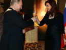 La Jefa de Estado ofreció cena en honor a la visita del Presidente de Rusia