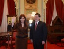 La Presidenta restituyó al Paraguay objetos de valor histórico pertenecientes a Solano López