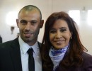 La Presidenta recibió a la Selección de fútbol en Ezeiza