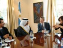 La jefa de Estado recibió al canciller de Emiratos Árabes
