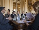 El jefe de Gabinete se reunió con representantes de cámaras textiles 