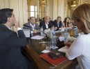 El jefe de Gabinete se reunió con representantes del sector de la industria porcina