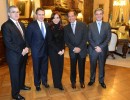 Empresarios anuncian a la Jefa de Estado una importante inversión en Coca-Cola