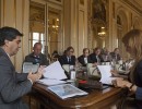 El jefe de Gabinete dialogó con fabricantes de golosinas en Casa de Gobierno