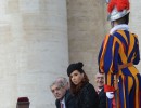 La Presidenta saludó al Papa Francisco tras la misa de asunción