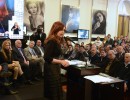 La Presidenta anunció el aumento de asignaciones y medidas para ampliar la protección social