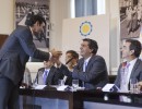 Capitanich encabezó la firma de convenio para la reprogramación de vencimientos de deuda con las provincias