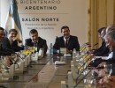 Capitanich firmó convenio con canales provinciales para la transmisión del Mundial