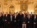 Capitanich firmó convenio con canales provinciales para la transmisión del Mundial