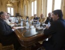 Capitanich y Tomada con transportistas públicos en Casa Rosada