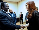 La Jefa de Estado se reunió con el vicepresidente de Angola y con la Organización de Mujeres Angoleñas