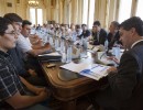 Capitanich recibió a productores apícolas en Casa de Gobierno