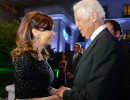 La Jefa de Estado asistió a la cena de despedida de Sebastián Piñera en Chile