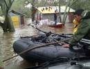 El Gobierno sigue asistiendo a los damnificados por las inundaciones en el Litoral