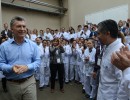 El Presidente recorrió una fábrica y un laboratorio en Paraná