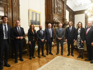 El presidente se reunió con Josep Borrell, Alto Representante de la Unión Europea