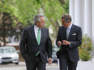 El presidente se reunió con Rafael Grossi, director general del Organismo Internacional de Energía Atómica 