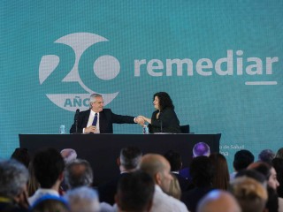 Remediar es un antes y un después en la salud pública, dijo el presidente al celebrar los 20 años del programa
