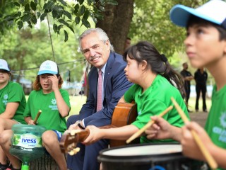 El presidente visitó la primera colonia de vacaciones para personas con discapacidad