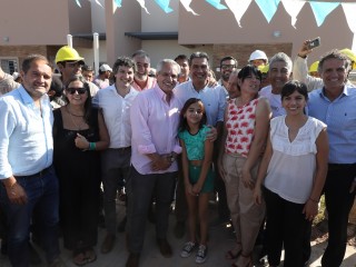 El presidente dio inicio en Chaco al ciclo lectivo 2023 con la inauguración de una escuela secundaria